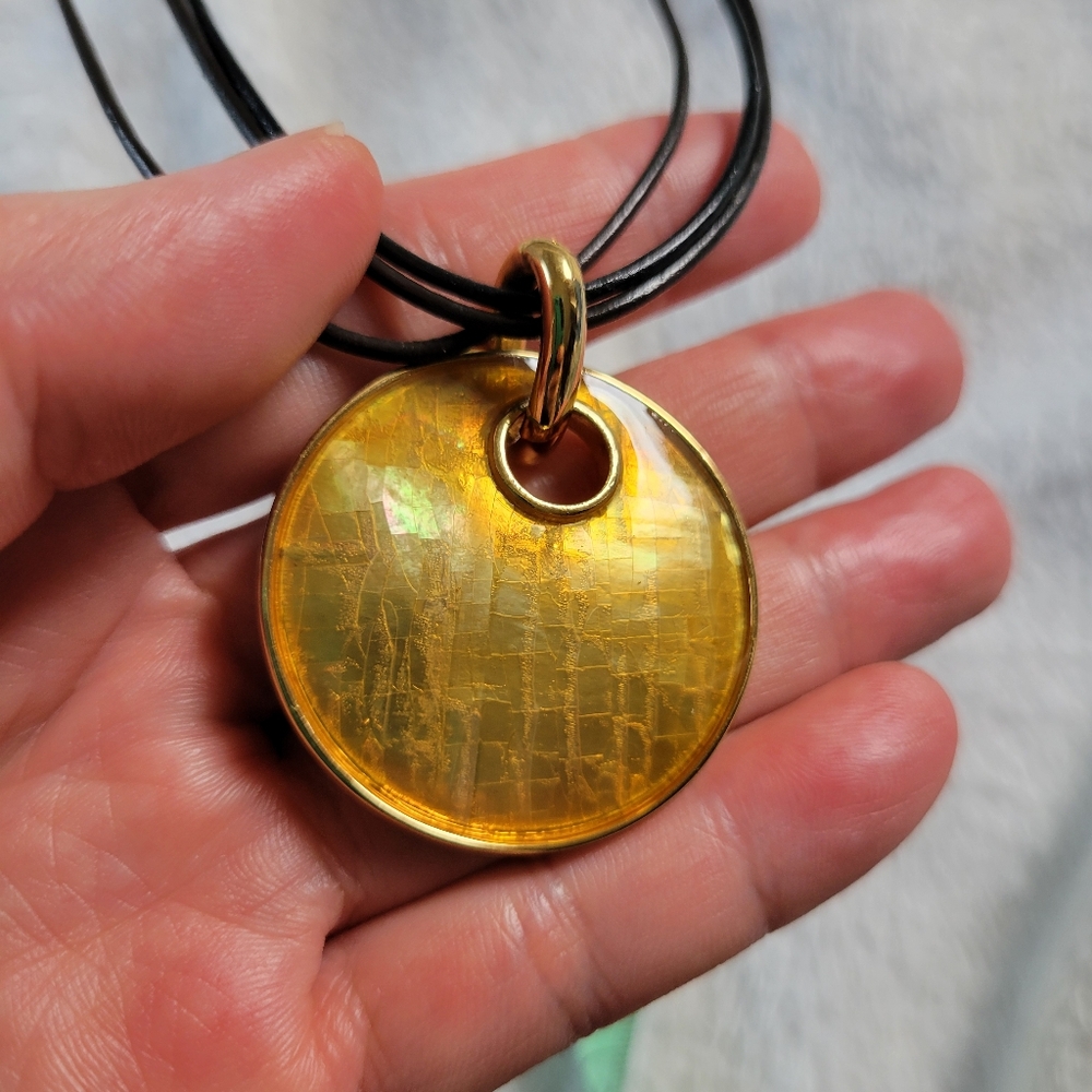 Lia Sophia | NWT Black/Gold Taos Mother of Pearl Mosaic Pendant Necklace - Picture 7 of 12